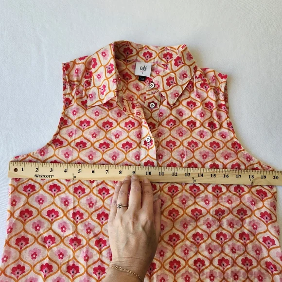 Cabi Bungalow Top Spring 2023 Floral Print Pink Cute Pretty Sleeveless Small - Picture 12 of 13